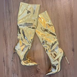 Fashion Nova Knee High Gold Metallic Stiletto Boots Size 10